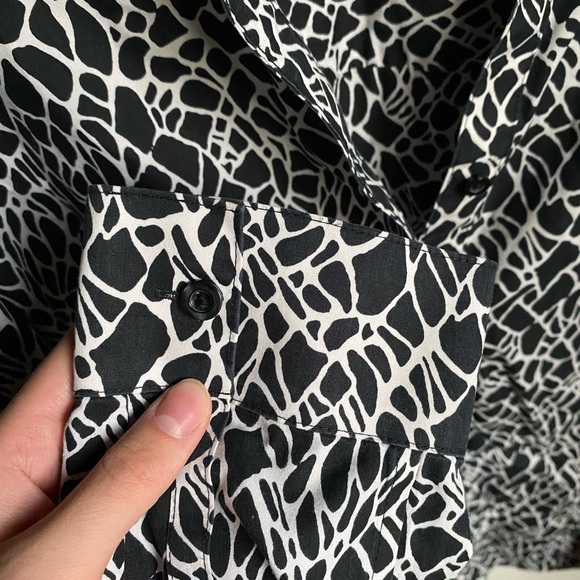 Women’s Giraffe Print Black and White Patterned Dress Shirt Blouse - Picture 4 of 5